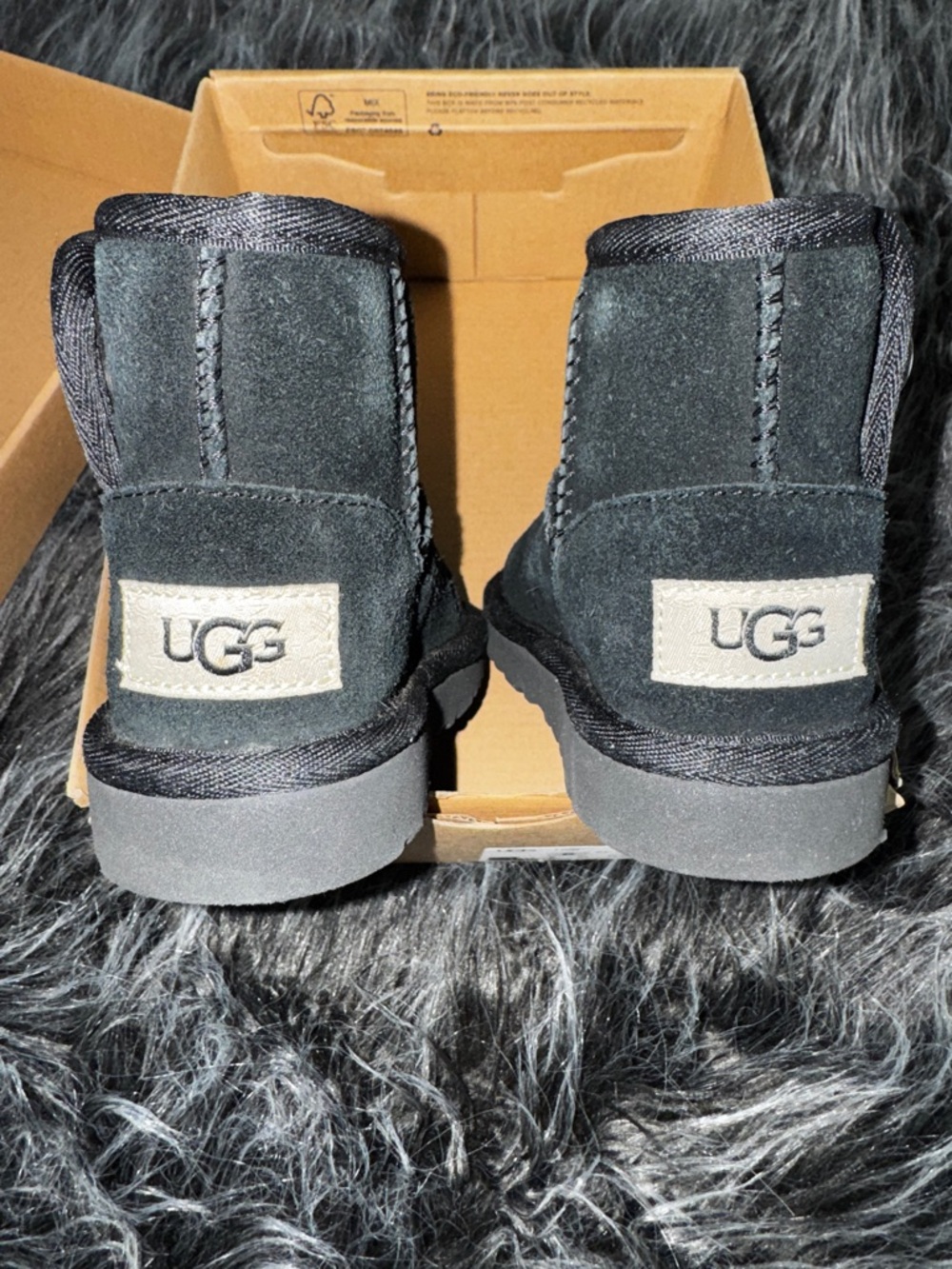 UGG Black Short Suede Boots with Logo Patch | Baby Girl size 6 - Picture 4 of 6